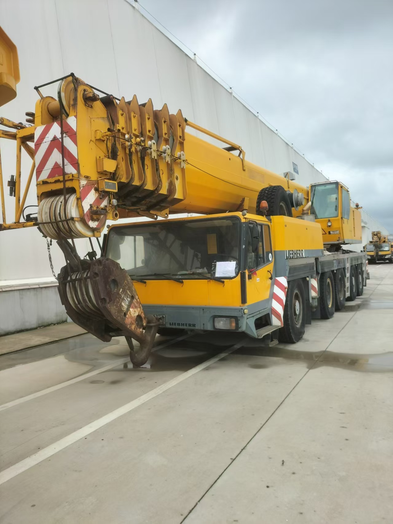 LIEBHERR - Мобильный кран: фото 3 LIEBHERR - Мобильный кран: фото 3