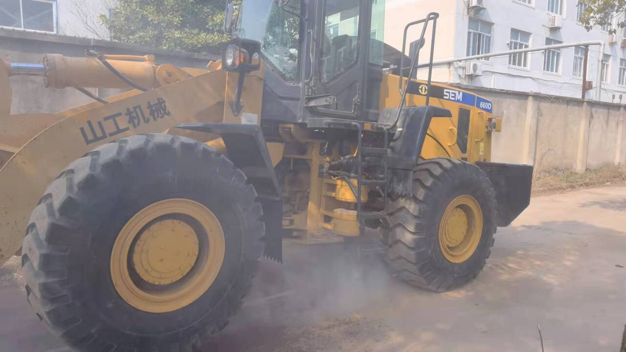 SEM 660D - Колёсный погрузчик: фото 4 SEM 660D - Колёсный погрузчик: фото 4