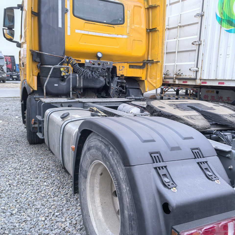 SINOTRUK Howo T7H 480 4x2 - Тягач: фото 4 SINOTRUK Howo T7H 480 4x2 - Тягач: фото 4