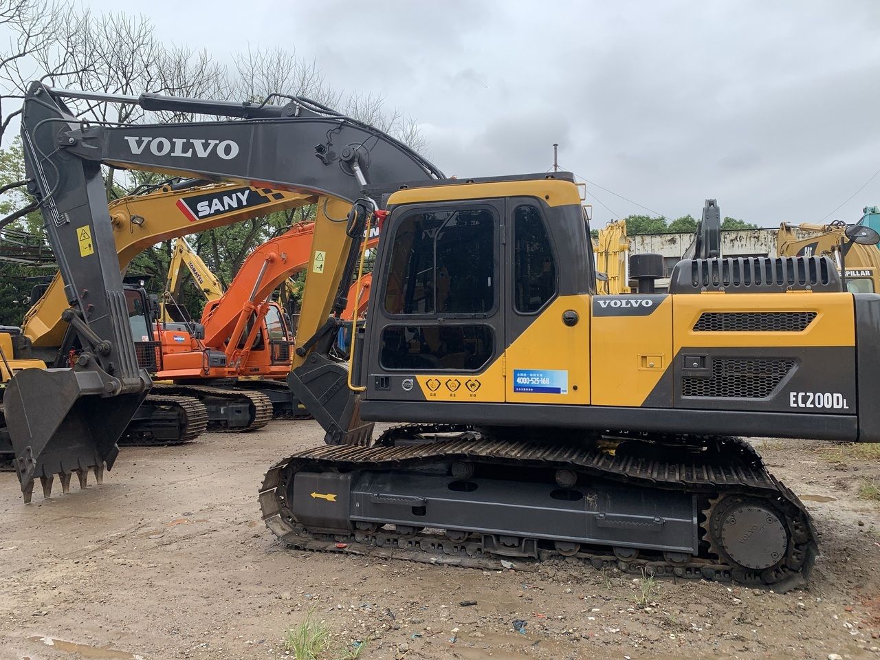VOLVO EC200DL - Гусеничный экскаватор: фото 1 VOLVO EC200DL - Гусеничный экскаватор: фото 1