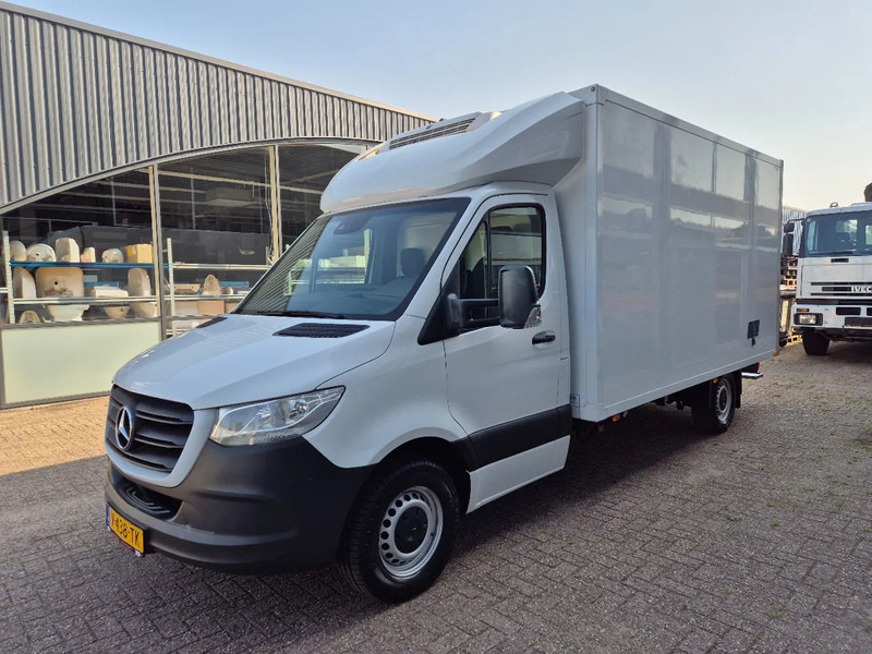 Mercedes-Benz Sprinter 316 CDI Kuhlkoffer Thermoking V300MAX st 230V Euro 6D (4) - Малотоннажный рефрижератор: фото 5 Mercedes-Benz Sprinter 316 CDI Kuhlkoffer Thermoking V300MAX st 230V Euro 6D (4) - Малотоннажный рефрижератор: фото 5