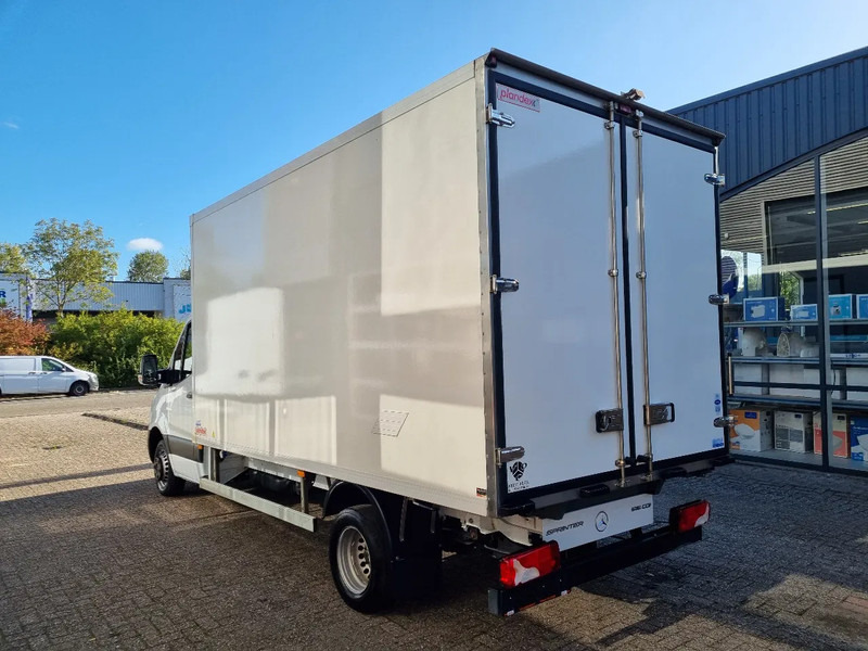 Mercedes-Benz Sprinter 516 CDI Kuhlkoffer/ Carrier/ 8 PALLETS/ EURO 6D - Малотоннажный рефрижератор: фото 5 Mercedes-Benz Sprinter 516 CDI Kuhlkoffer/ Carrier/ 8 PALLETS/ EURO 6D - Малотоннажный рефрижератор: фото 5