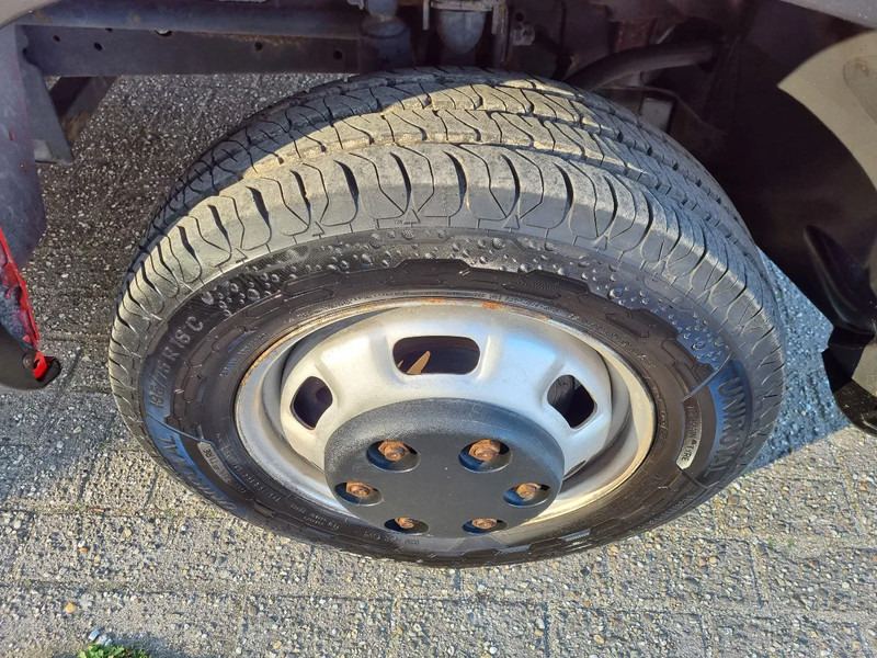 Фото интерьера 2: Тягач Iveco Daily 50C21 3.0D/ 204 PS/ 8750 KG Фото интерьера 2: Тягач Iveco Daily 50C21 3.0D/ 204 PS/ 8750 KG