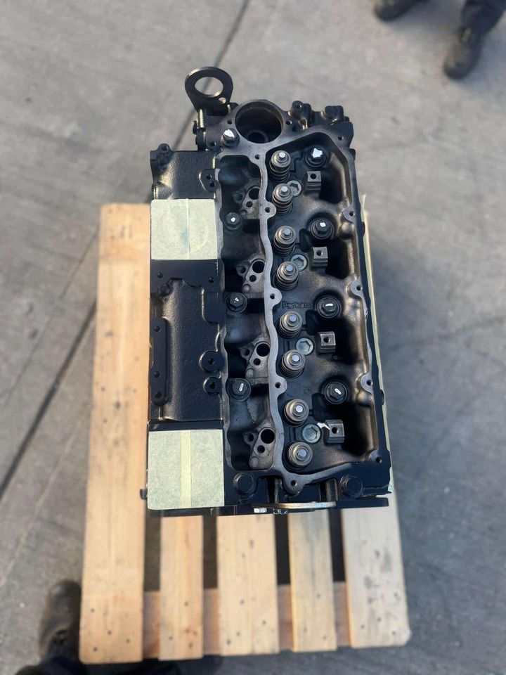 Perkins 1104C-E44TA RK40007, RK40029 Long Block (REMAN) - Двигатель: фото 3 Perkins 1104C-E44TA RK40007, RK40029 Long Block (REMAN) - Двигатель: фото 3