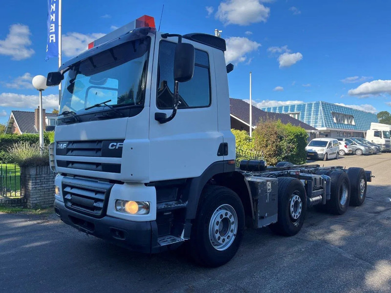 DAF 85.360 8X2 SINGLE CAB CHASSIS - Грузовик-шасси: фото 1 DAF 85.360 8X2 SINGLE CAB CHASSIS - Грузовик-шасси: фото 1