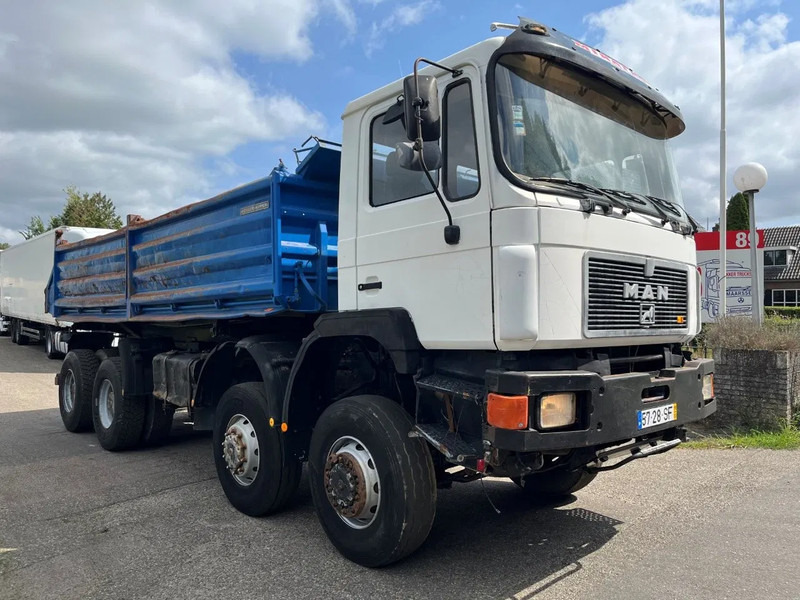 MAN 35.372 35 302 8X6 KIPPER MANUAL ZF GEARBOX FULL STEEL SPRING - Самосвал: фото 4 MAN 35.372 35 302 8X6 KIPPER MANUAL ZF GEARBOX FULL STEEL SPRING - Самосвал: фото 4