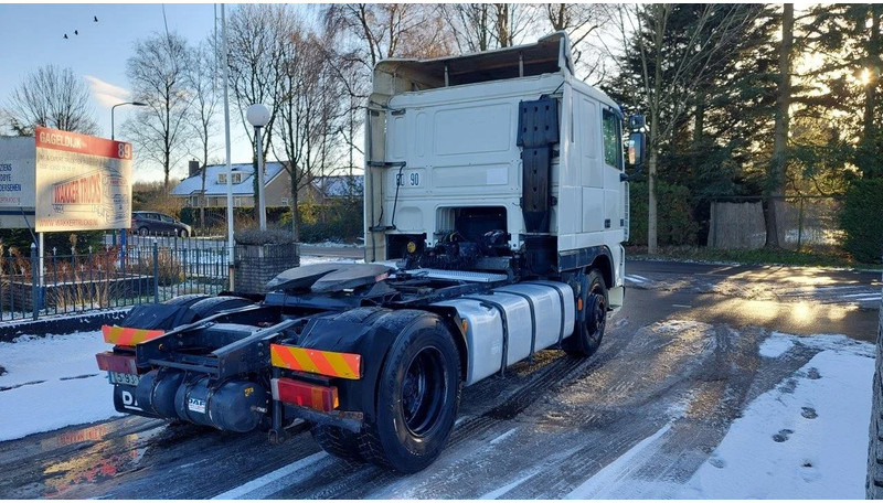 DAF XF 95.430 EURO 2 MANUAL GEARBOX - Тягач: фото 3 DAF XF 95.430 EURO 2 MANUAL GEARBOX - Тягач: фото 3