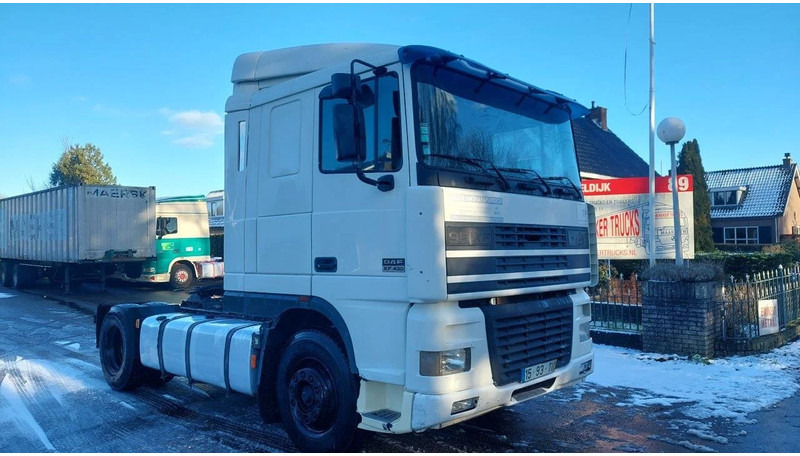 DAF XF 95.430 EURO 2 MANUAL GEARBOX - Тягач: фото 2 DAF XF 95.430 EURO 2 MANUAL GEARBOX - Тягач: фото 2