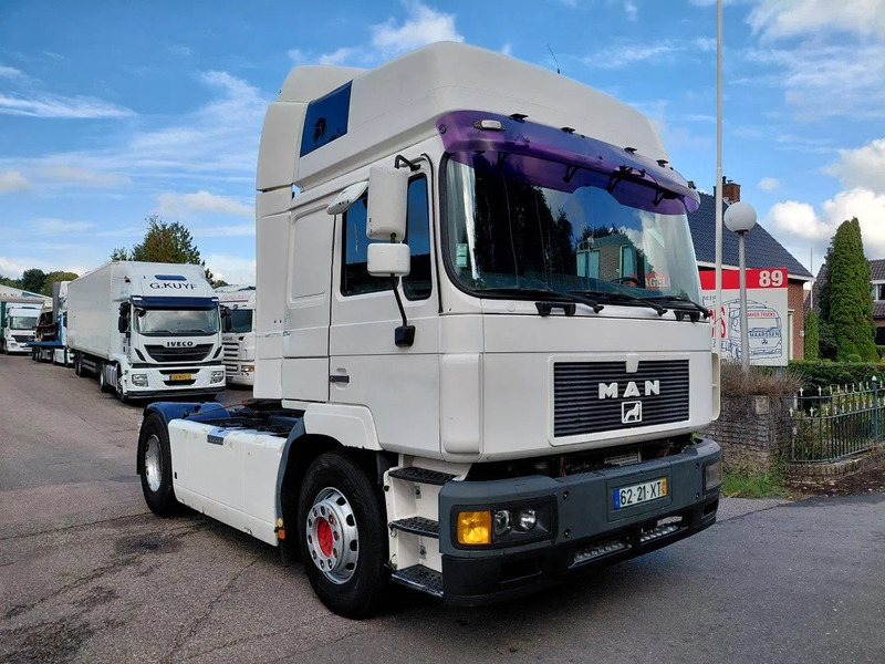 MAN 19.463 F2000 460 HP MANUAL ZF GEARBOX PERFECT CONDITION - Тягач: фото 3 MAN 19.463 F2000 460 HP MANUAL ZF GEARBOX PERFECT CONDITION - Тягач: фото 3