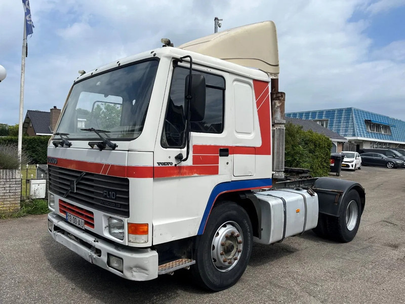 Volvo FL 10.320 4X2 TRUCKHEAD FULL STEEL SUSPENSION - Тягач: фото 1 Volvo FL 10.320 4X2 TRUCKHEAD FULL STEEL SUSPENSION - Тягач: фото 1