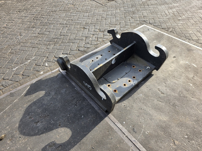 Adaptor plate cw55 caterpillar verachtert hammer crusher plate cw55 caterpillar - Сцепное устройство: фото 3 Adaptor plate cw55 caterpillar verachtert hammer crusher plate cw55 caterpillar - Сцепное устройство: фото 3