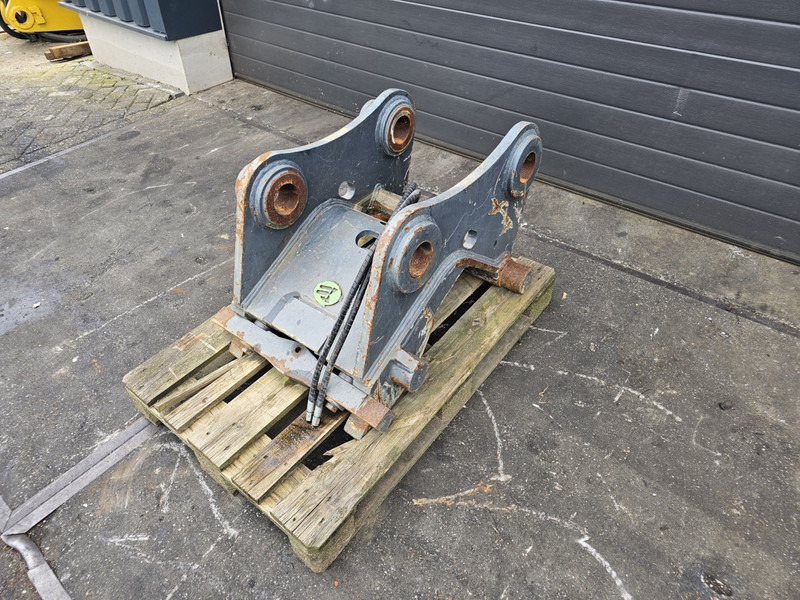 Hydraulische snelwissel cw45s cw45s coupler verachtert eurosteel - Сцепное устройство для Строительной техники: фото 1 Hydraulische snelwissel cw45s cw45s coupler verachtert eurosteel - Сцепное устройство для Строительной техники: фото 1