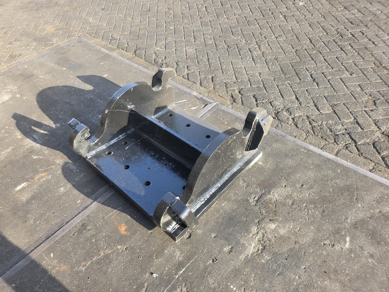 Kopplaat cw 45 adaptor plate verachtert cw 45 breedt - Сцепное устройство для Строительной техники: фото 3 Kopplaat cw 45 adaptor plate verachtert cw 45 breedt - Сцепное устройство для Строительной техники: фото 3