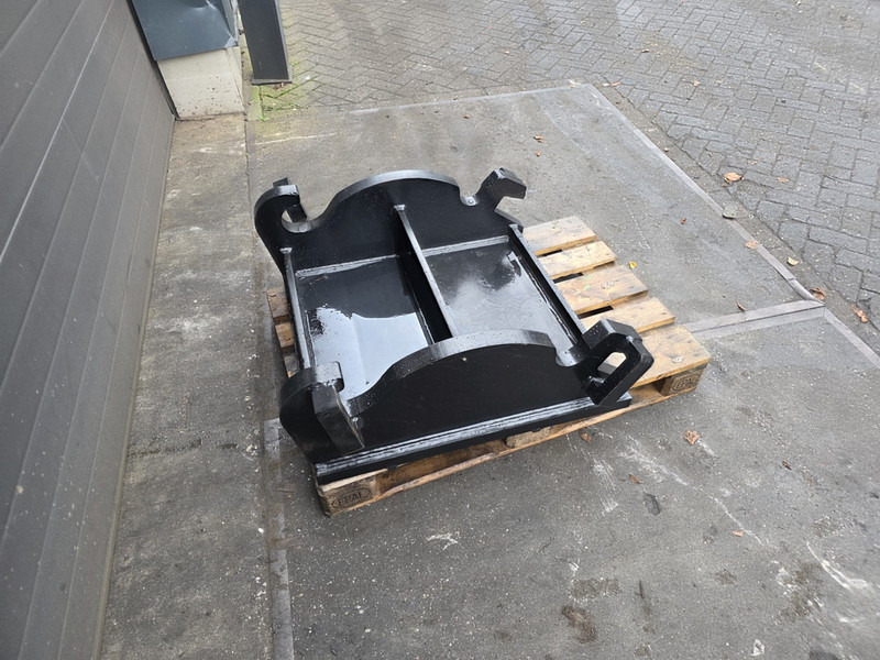Kopplaat cw45 breedt adaptor plate verachtert cw 45 - Сцепное устройство для Строительной техники: фото 3 Kopplaat cw45 breedt adaptor plate verachtert cw 45 - Сцепное устройство для Строительной техники: фото 3