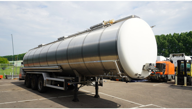 Burg 3 AXLE FOOD TRAILER 38.200LTR - Полуприцеп-цистерна: фото 3 Burg 3 AXLE FOOD TRAILER 38.200LTR - Полуприцеп-цистерна: фото 3