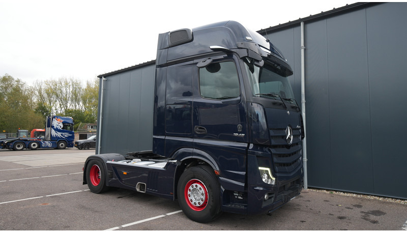 Mercedes-Benz ACTROS 1945 GIGASPACE 684.000KM - Тягач: фото 4 Mercedes-Benz ACTROS 1945 GIGASPACE 684.000KM - Тягач: фото 4