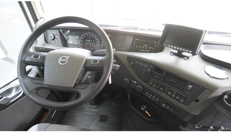 Volvo FH 420 6X2 ADR 796.000KM - Тягач: фото 5 Volvo FH 420 6X2 ADR 796.000KM - Тягач: фото 5