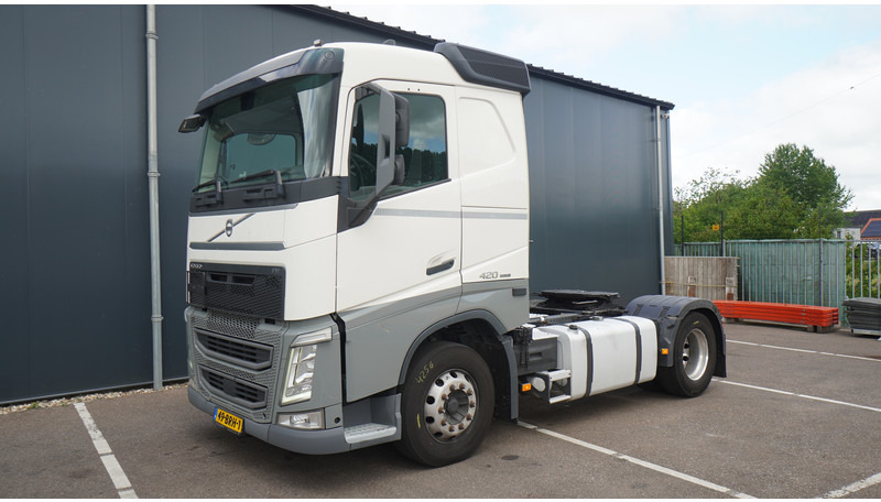 Volvo FH 420 ADR EURO 6 756.000KM - Тягач: фото 3 Volvo FH 420 ADR EURO 6 756.000KM - Тягач: фото 3