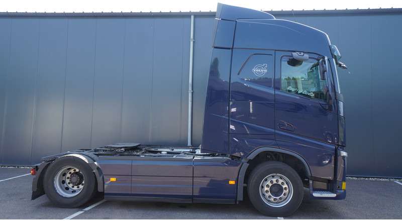 Volvo FH460 EURO 6 GLOBETROTTER 833.000KM - Тягач: фото 2 Volvo FH460 EURO 6 GLOBETROTTER 833.000KM - Тягач: фото 2
