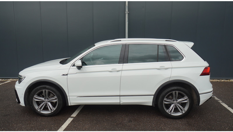 Volkswagen Tiguan 2.0 TDI R LINE 4MOTION - Микроавтобус, Пассажирский фургон: фото 1 Volkswagen Tiguan 2.0 TDI R LINE 4MOTION - Микроавтобус, Пассажирский фургон: фото 1