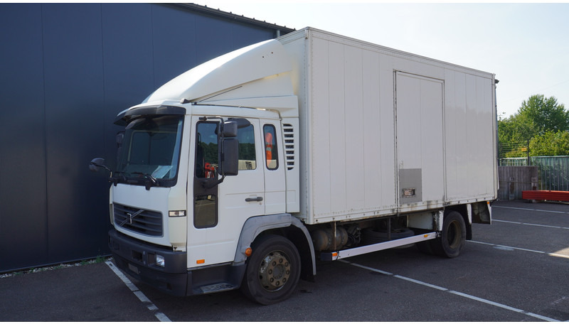 Volvo FL 6.220 CLOSED BOX 444.000KM MANUAL GEARBOX - Грузовик с закрытым кузовом: фото 3 Volvo FL 6.220 CLOSED BOX 444.000KM MANUAL GEARBOX - Грузовик с закрытым кузовом: фото 3
