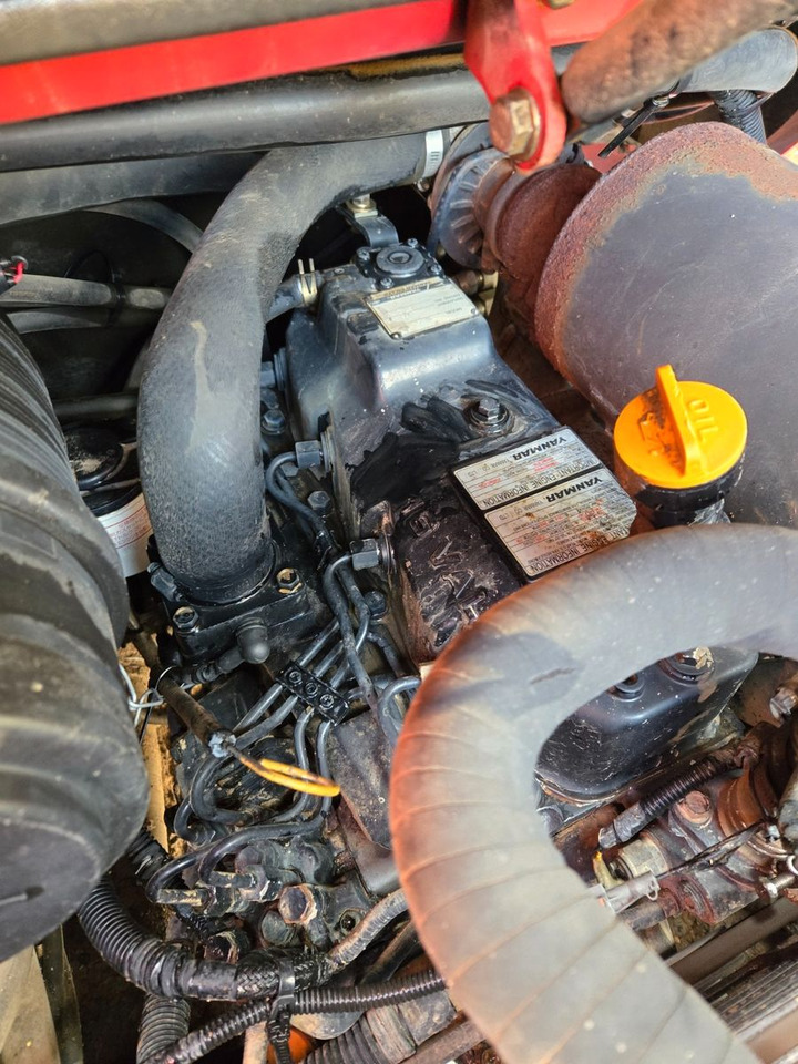 Takeuchi TL120 - Колёсный погрузчик: фото 5 Takeuchi TL120 - Колёсный погрузчик: фото 5