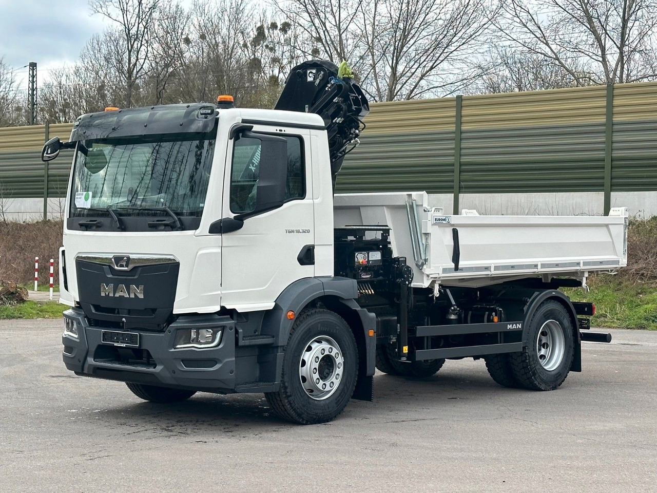 MAN TGM 18.320 4x2 Euro6e Hiab X-HiDuo 138DS-3 - Самосвал, Автоманипулятор: фото 2 MAN TGM 18.320 4x2 Euro6e Hiab X-HiDuo 138DS-3 - Самосвал, Автоманипулятор: фото 2