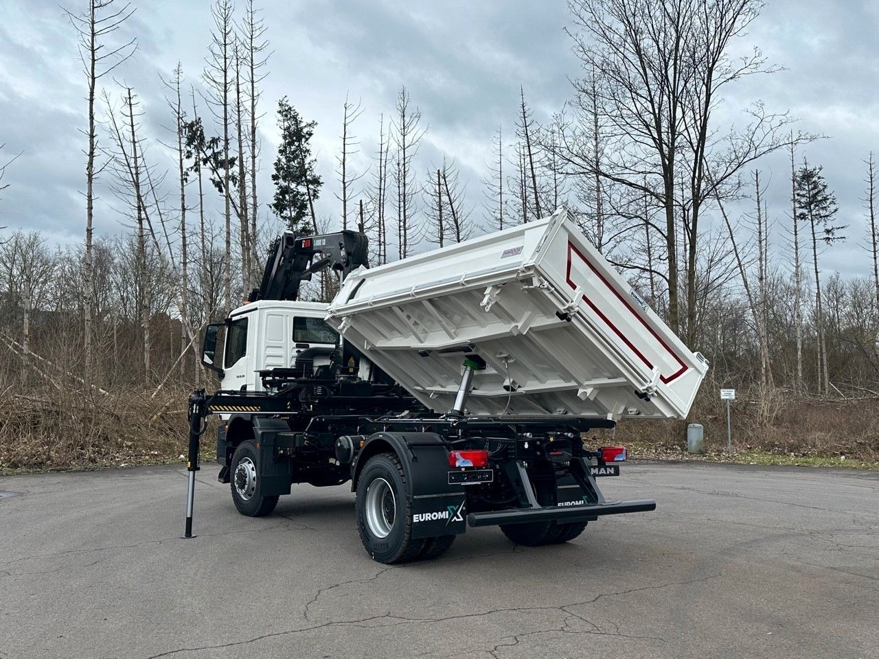 MAN TGM 18.320 4x4 Euro6e Hiab X-HiDuo 138DS-3 - Самосвал, Автоманипулятор: фото 3 MAN TGM 18.320 4x4 Euro6e Hiab X-HiDuo 138DS-3 - Самосвал, Автоманипулятор: фото 3