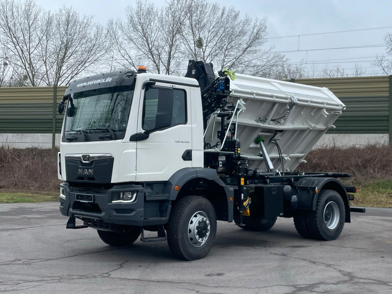 MAN TGM 18.320 4x4 Euro6e Hiab X-HiDuo 138DS-3 - Самосвал, Автоманипулятор: фото 2 MAN TGM 18.320 4x4 Euro6e Hiab X-HiDuo 138DS-3 - Самосвал, Автоманипулятор: фото 2