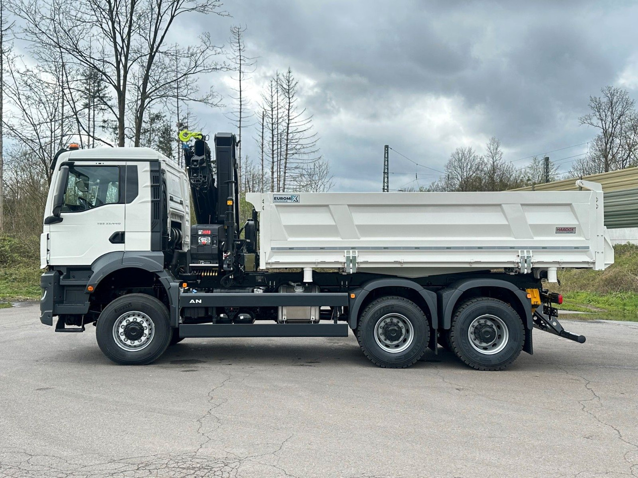 MAN TGS 33.440 6x6 /3-Seiten- Kipper / HIAB 228-4 - Самосвал, Автоманипулятор: фото 4 MAN TGS 33.440 6x6 /3-Seiten- Kipper / HIAB 228-4 - Самосвал, Автоманипулятор: фото 4