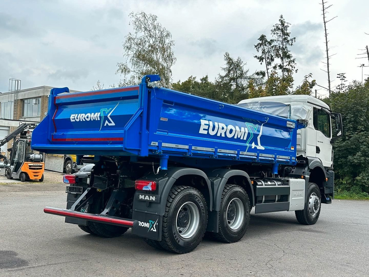 MAN TGS 33.440 6x6 /Euro6 3-Seiten-Kipper EuromixMTP - Самосвал: фото 4 MAN TGS 33.440 6x6 /Euro6 3-Seiten-Kipper EuromixMTP - Самосвал: фото 4