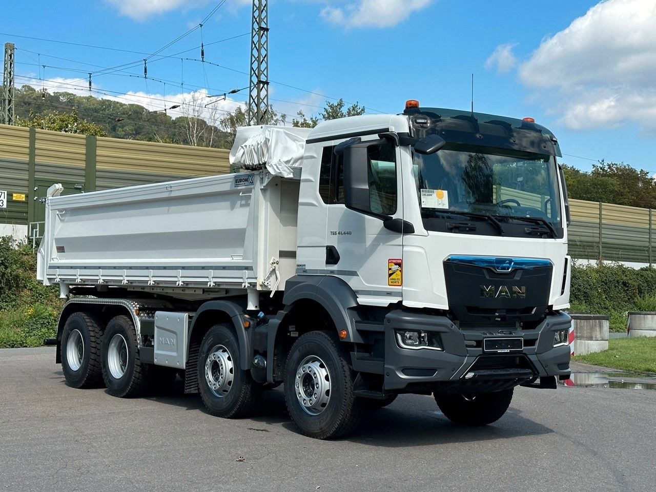 Самосвал MAN TGS 41.440  8x4 EuromixMTP 3-Seiten-Kipper: фото 7