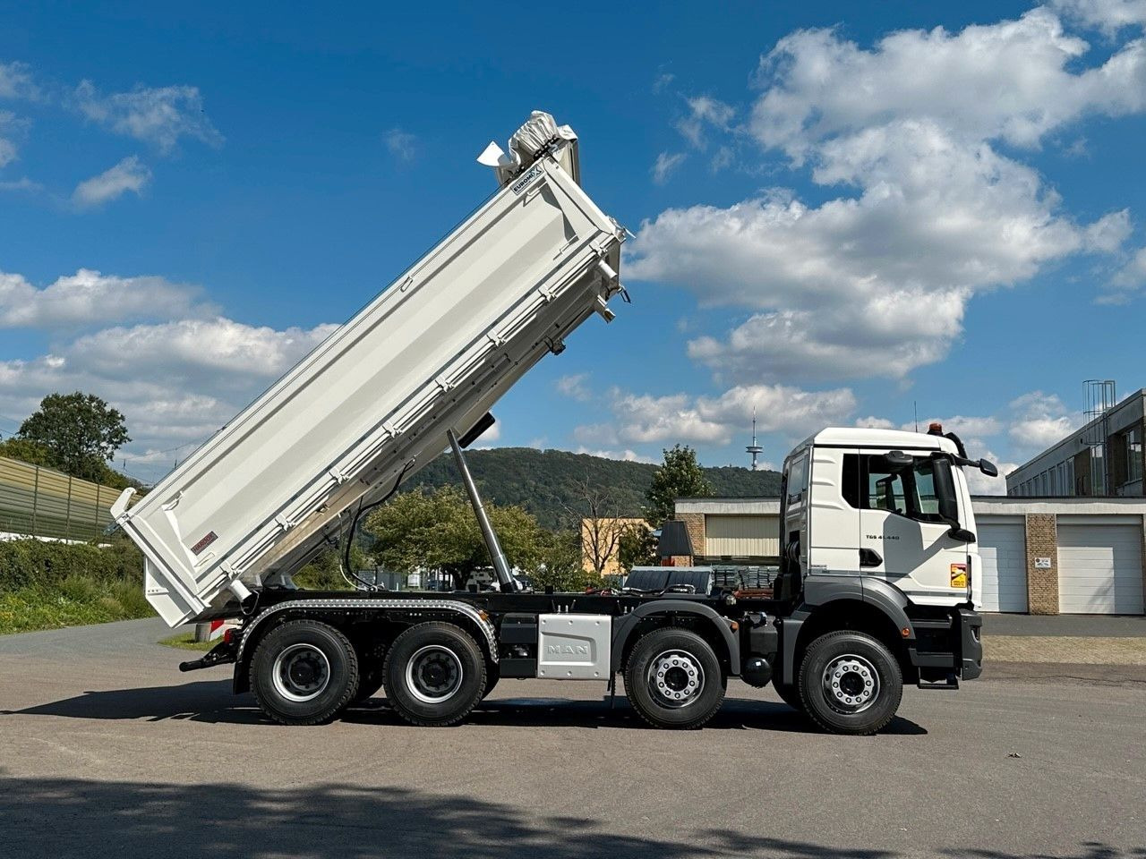 Самосвал MAN TGS 41.440  8x4 EuromixMTP 3-Seiten-Kipper: фото 12