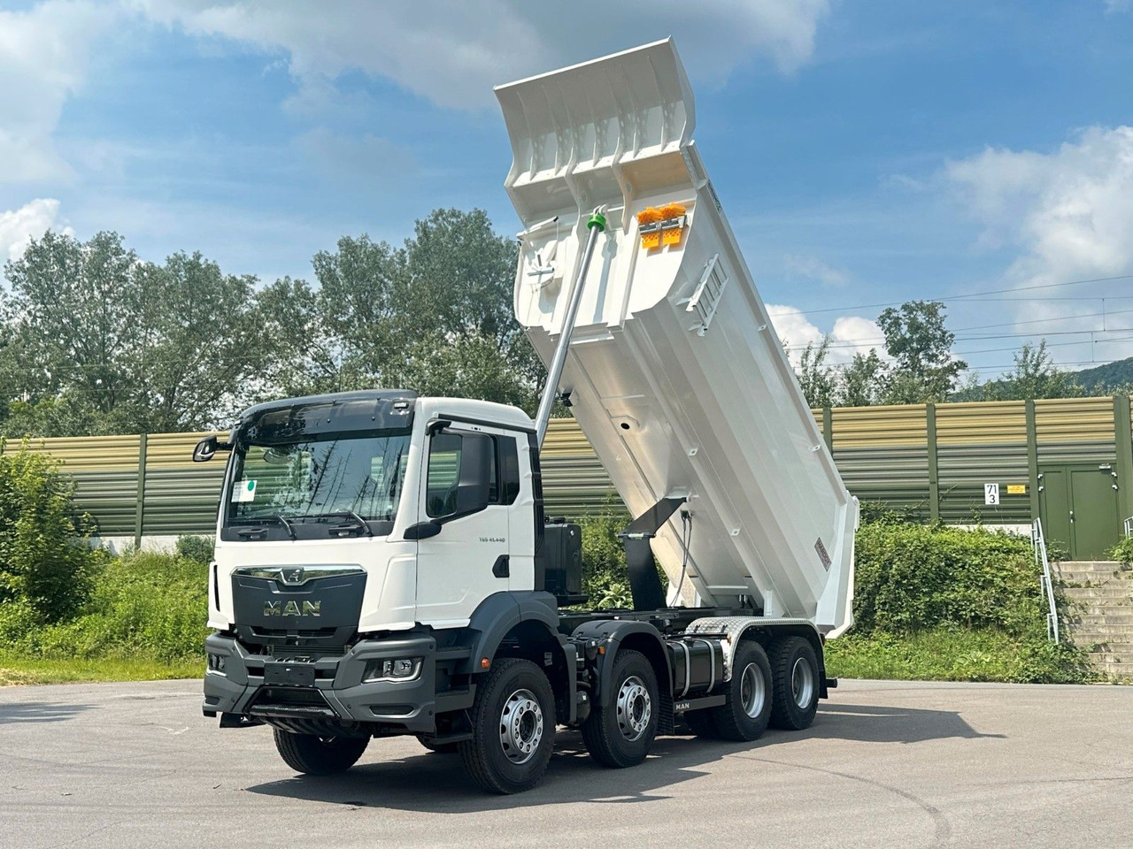 MAN TGS 41.440 8x4 EuromixMTP Mulden-Kipper лизинг MAN TGS 41.440 8x4 EuromixMTP Mulden-Kipper: фото 9