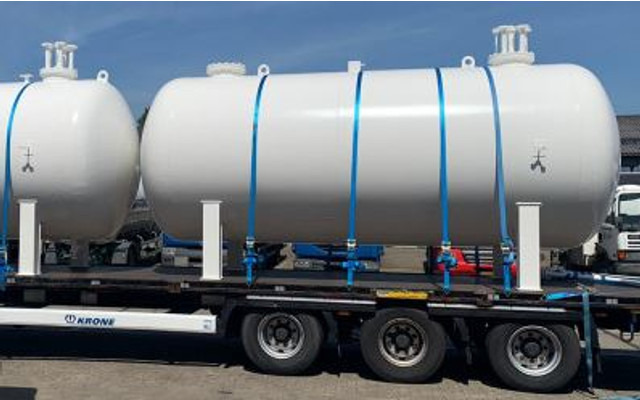 Propaan/Butaan LPG gastank 20m3 (10 ton) Used gas tank 20m3 Ø 2200 Aboveground and underground Gas,Gaz, LPG ID 1.013 - Топливный бак для Грузовиков: фото 1 Propaan/Butaan LPG gastank 20m3 (10 ton) Used gas tank 20m3 Ø 2200 Aboveground and underground Gas,Gaz, LPG ID 1.013 - Топливный бак для Грузовиков: фото 1