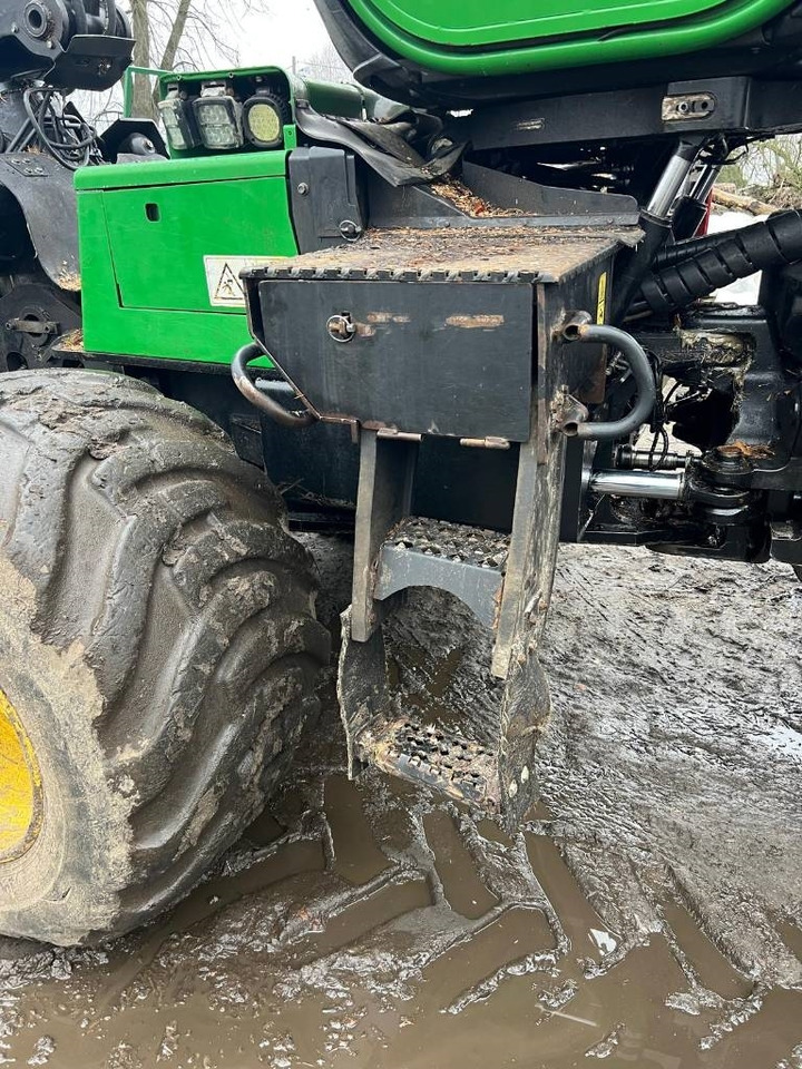 Харвестер John Deere 1170 E: фото 12 Харвестер John Deere 1170 E: фото 12