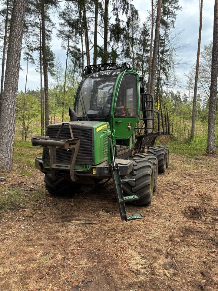 John Deere 810 E - Форвардер: фото 2 John Deere 810 E - Форвардер: фото 2