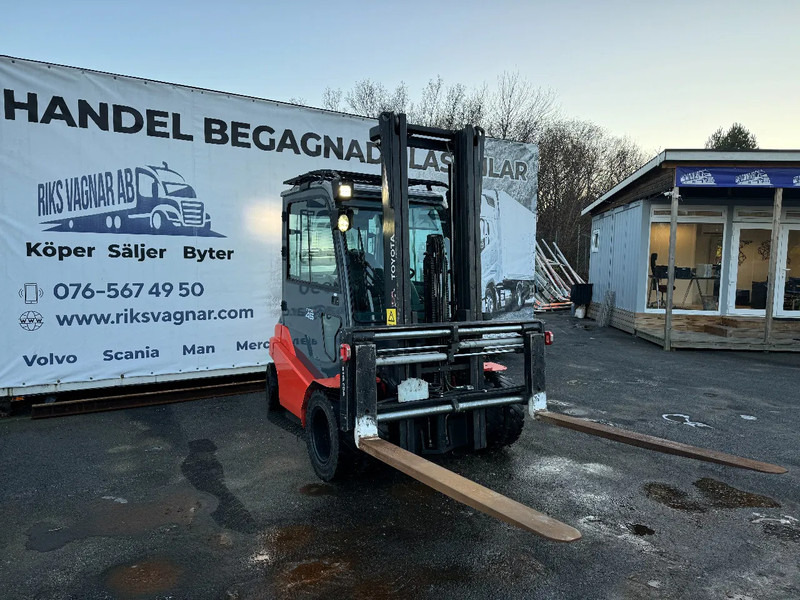 Toyota 8FBMT45 Electric, 3.600h, 2015 - Электропогрузчик: фото 1 Toyota 8FBMT45 Electric, 3.600h, 2015 - Электропогрузчик: фото 1