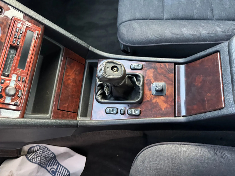 Седан Mercedes-Benz C-Klasse **C180-PETROL-AC**: фото 12