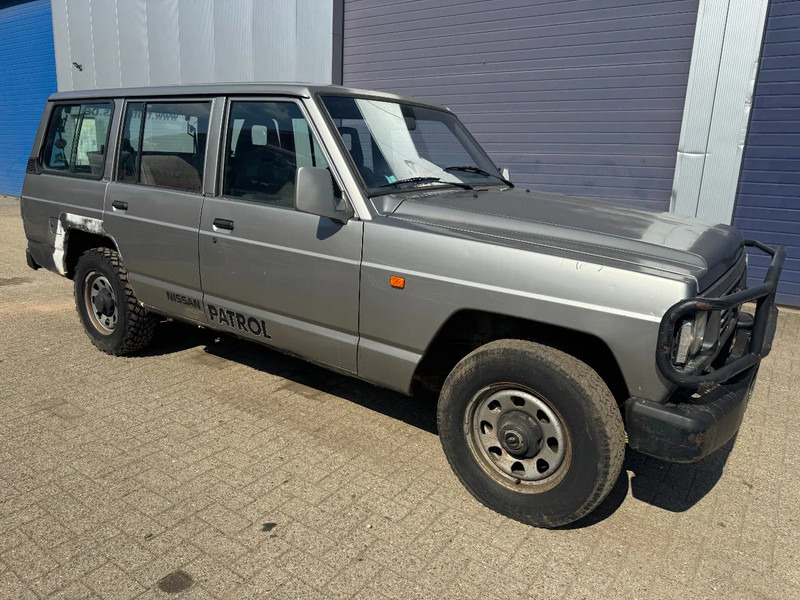 Nissan Patrol **LONG CHASSIS-7 SEATER** - Легковой автомобиль: фото 1 Nissan Patrol **LONG CHASSIS-7 SEATER** - Легковой автомобиль: фото 1