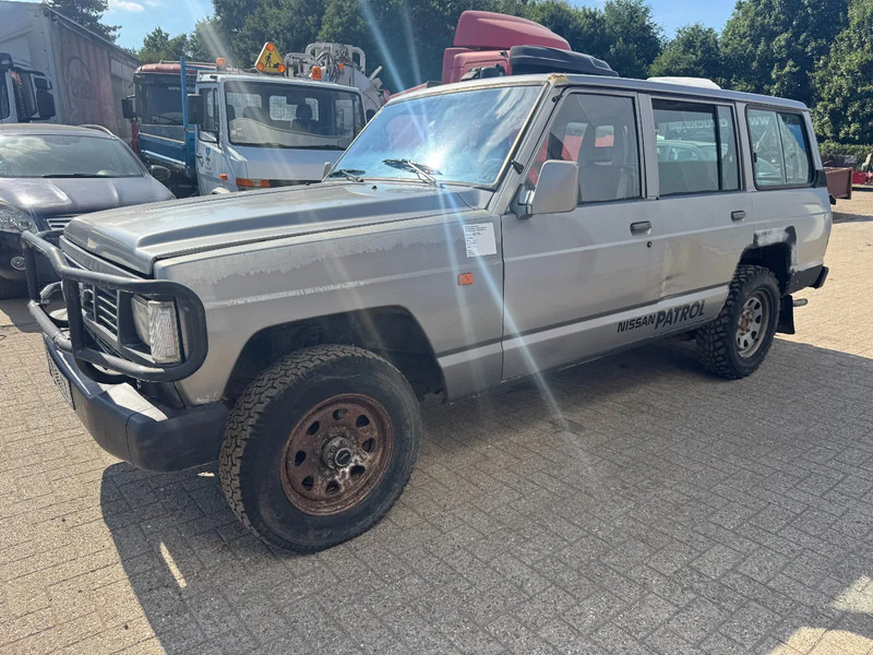 Nissan Patrol **LONG CHASSIS-7 SEATER** - Легковой автомобиль: фото 2 Nissan Patrol **LONG CHASSIS-7 SEATER** - Легковой автомобиль: фото 2