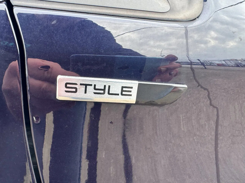 Peugeot 208 **STYLE-EURO 5B-AIRCO** - Хэтчбек: фото 4 Peugeot 208 **STYLE-EURO 5B-AIRCO** - Хэтчбек: фото 4