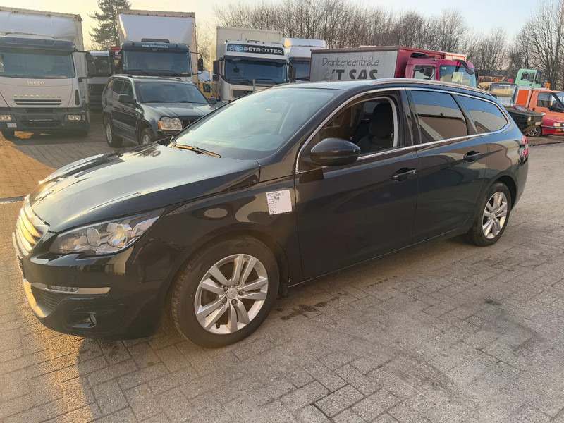 Peugeot 308 **EURO 6-88KW** - Легковой автомобиль: фото 2 Peugeot 308 **EURO 6-88KW** - Легковой автомобиль: фото 2