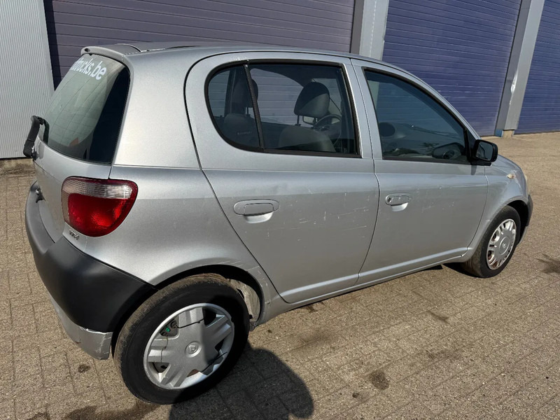 Toyota Yaris **PETROL-AIRCO** - Хэтчбек: фото 4 Toyota Yaris **PETROL-AIRCO** - Хэтчбек: фото 4