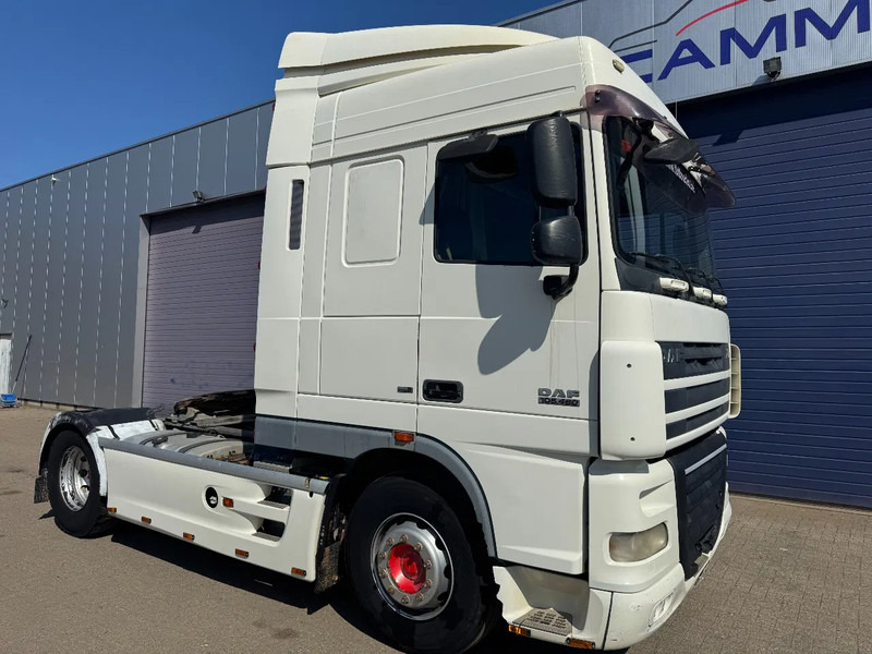 DAF XF 105.460 **EURO 5-RETARDER** - Тягач: фото 1 DAF XF 105.460 **EURO 5-RETARDER** - Тягач: фото 1