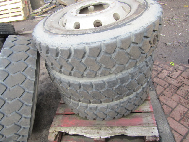 295/80/22.5 ‘ALCOA’ (6) BUDGET TRACK GRIT TYRES ONLY 4 TYRES GOOD - Шина для Грузовиков: фото 4 295/80/22.5 ‘ALCOA’ (6) BUDGET TRACK GRIT TYRES ONLY 4 TYRES GOOD - Шина для Грузовиков: фото 4