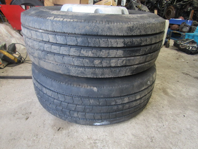 ALCOA ALLOYS (2) 285/70/19.5 STEER DUNLOP 2012 10/12MM TREAD 30MM HOLES - Шина для Грузовиков: фото 1 ALCOA ALLOYS (2) 285/70/19.5 STEER DUNLOP 2012 10/12MM TREAD 30MM HOLES - Шина для Грузовиков: фото 1
