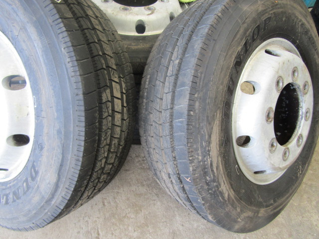 ALCOA ALLOYS (6) 19.5 8 STUD WITH 285/70/19.5 TYRES 4X REAR HANKOOK, 2X FRONT DUNLOP 2017 30mm HOLES ONLY COVERED 5000KM - Шина для Грузовиков: фото 2 ALCOA ALLOYS (6) 19.5 8 STUD WITH 285/70/19.5 TYRES 4X REAR HANKOOK, 2X FRONT DUNLOP 2017 30mm HOLES ONLY COVERED 5000KM - Шина для Грузовиков: фото 2