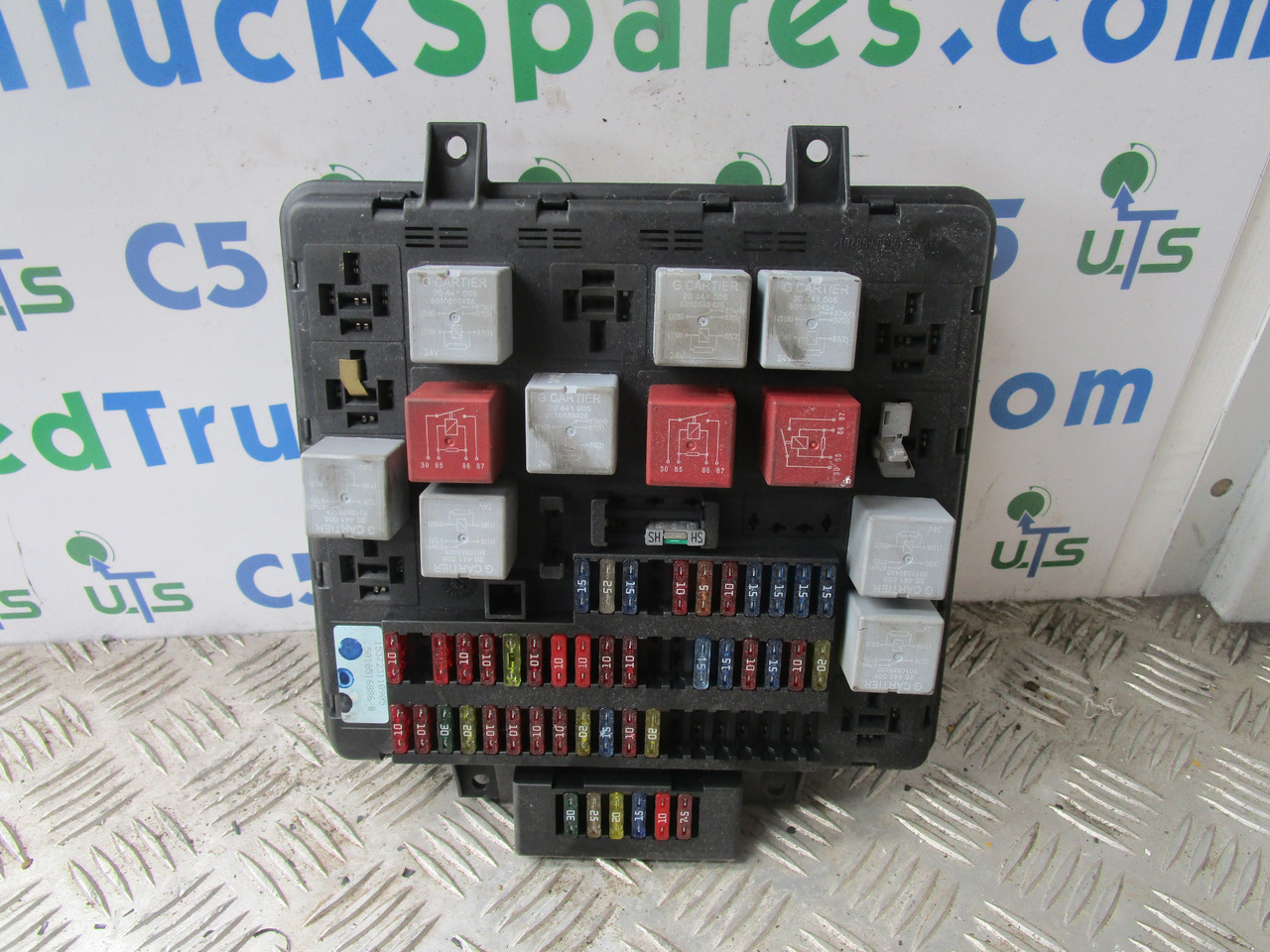 DAF CF 65 FUSEBOARD P/NO 153723110905 - Электрическая система для Грузовиков: фото 1 DAF CF 65 FUSEBOARD P/NO 153723110905 - Электрическая система для Грузовиков: фото 1