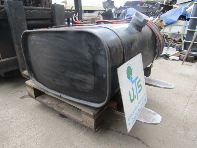 MAN 8163 (LE2000) FUEL TANK COMPLETE - Топливный бак для Грузовиков: фото 2 MAN 8163 (LE2000) FUEL TANK COMPLETE - Топливный бак для Грузовиков: фото 2